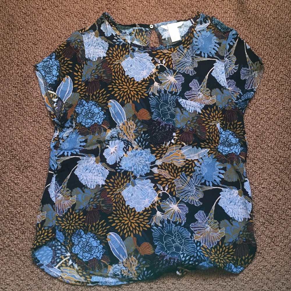 Floral H & M  top 🌼🌿